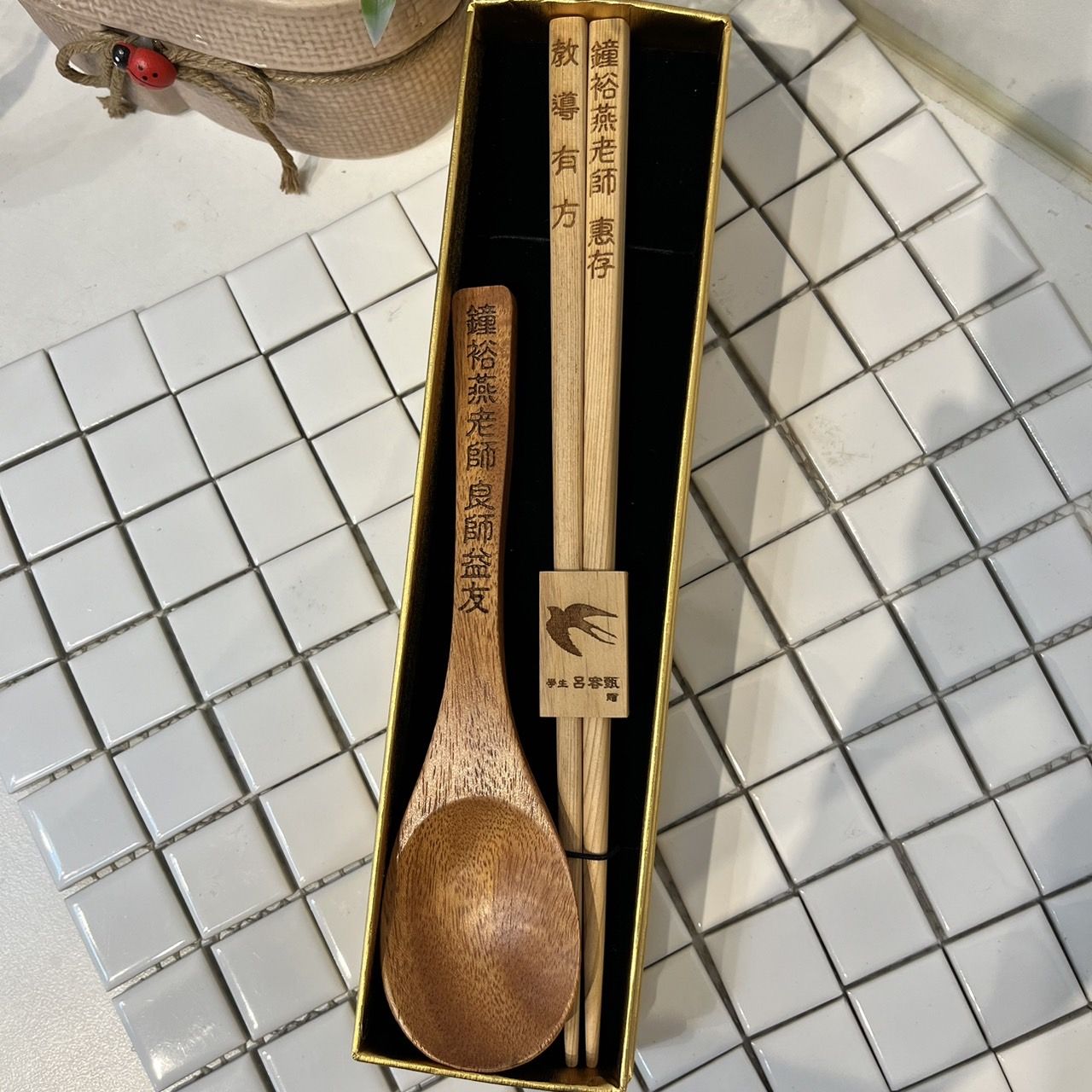 原木環保筷組雕刻